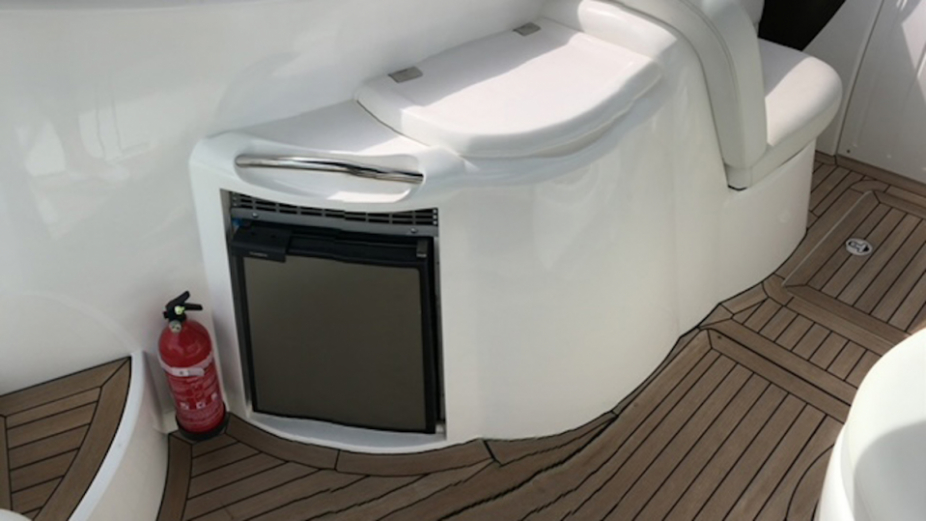 yacht