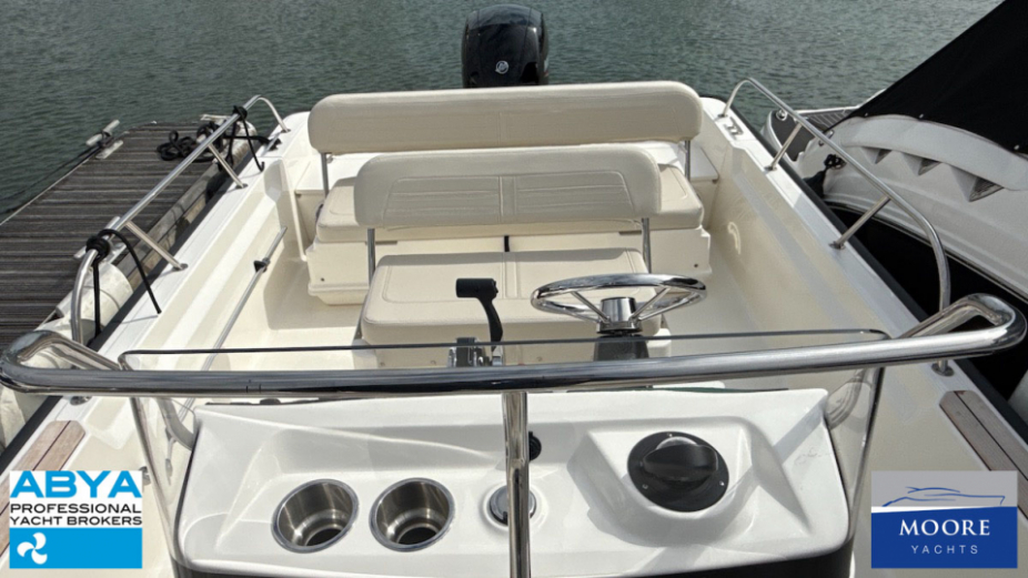 yacht