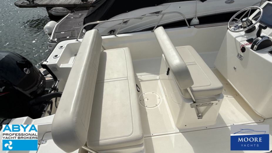 yacht