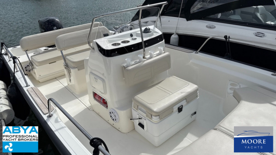 yacht