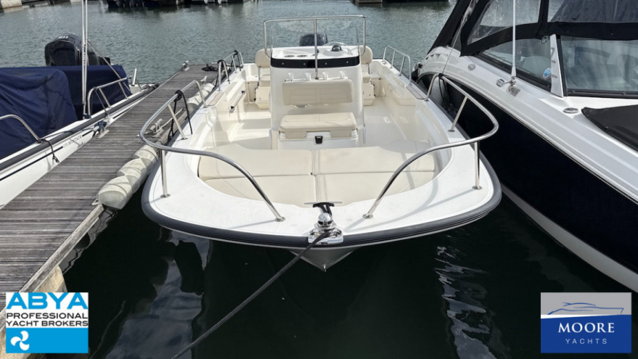 yacht