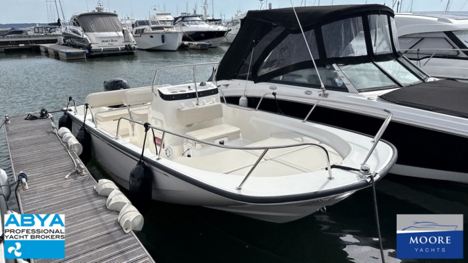 yacht