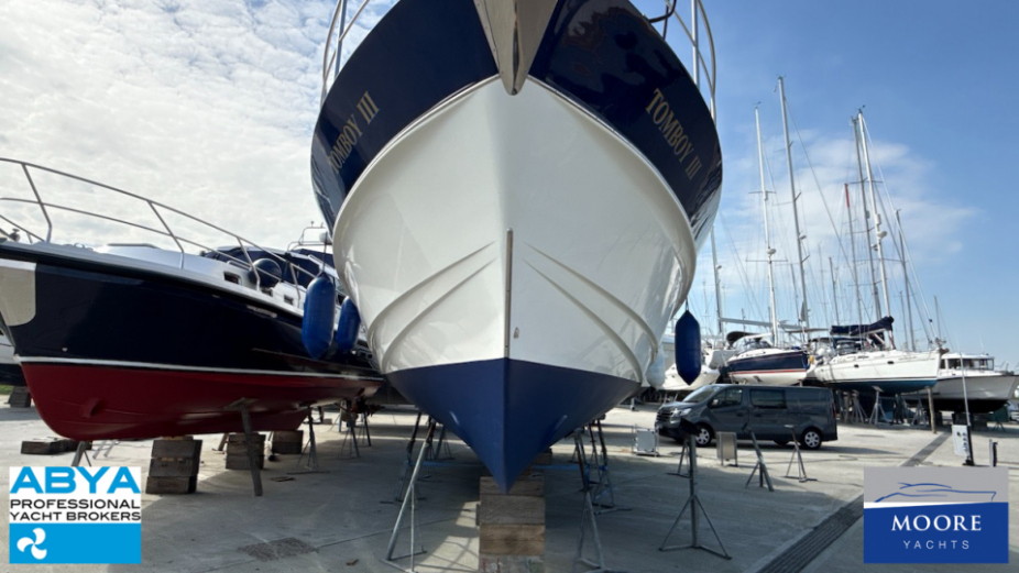 yacht
