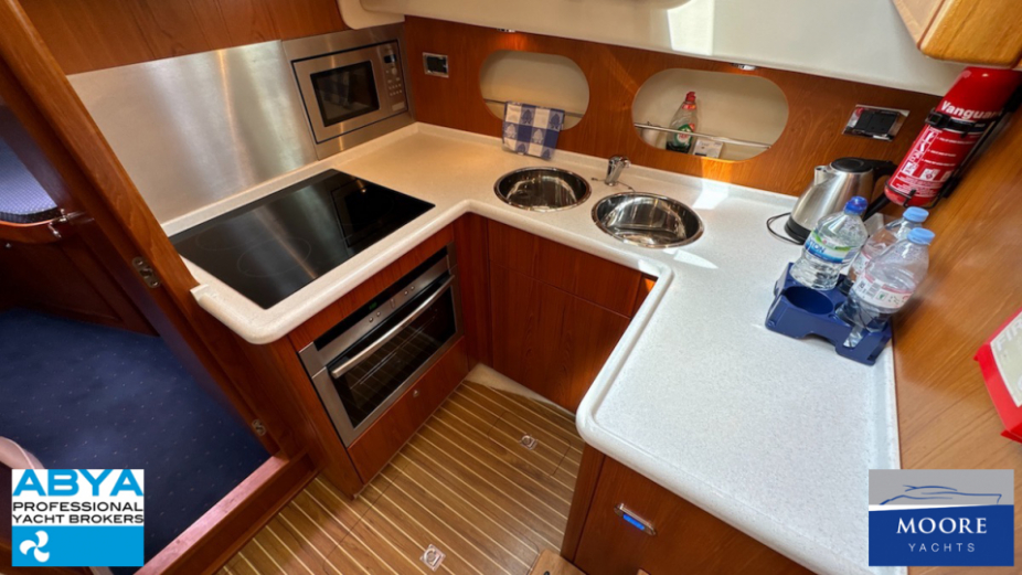 yacht