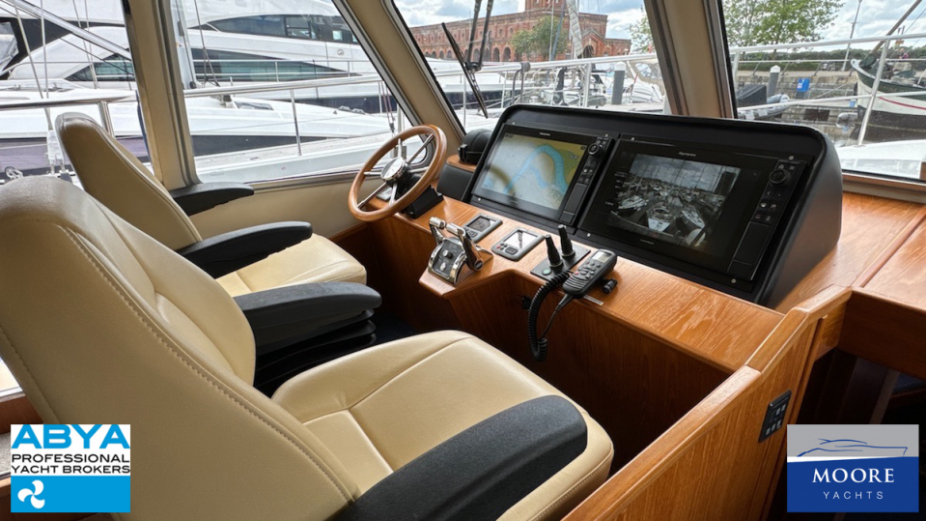 yacht