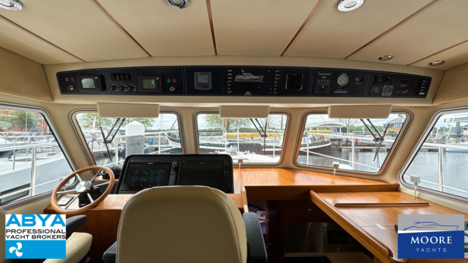 yacht