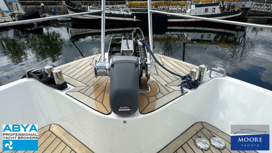 yacht