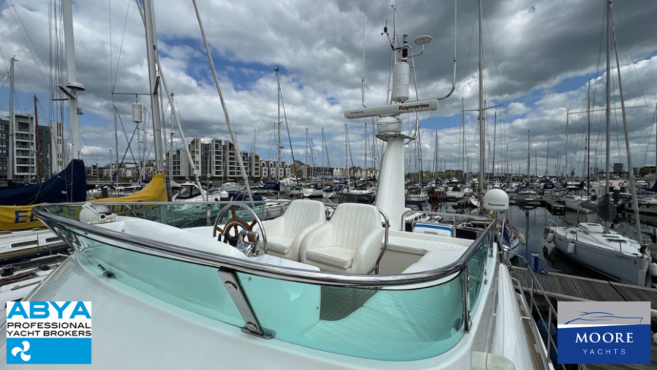 yacht