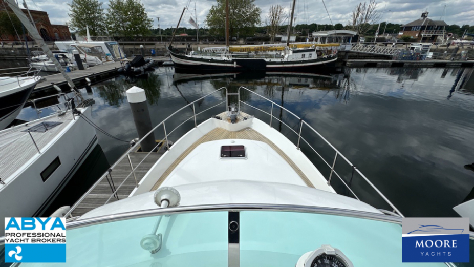 yacht