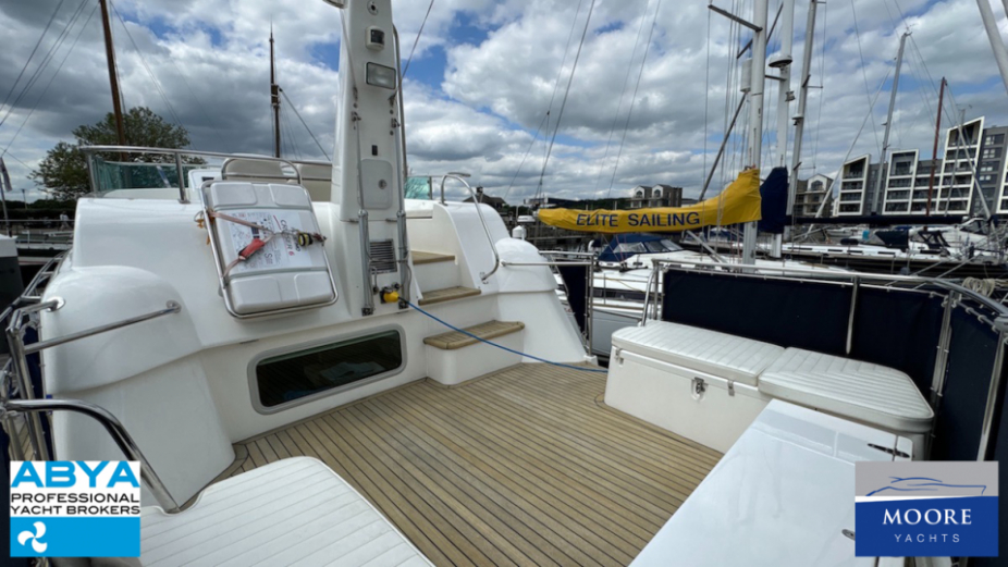 yacht