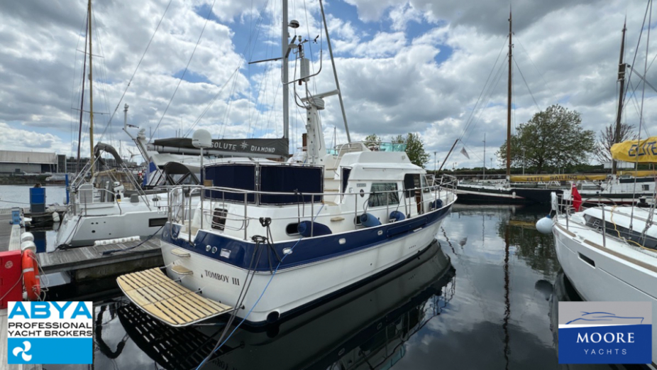 yacht