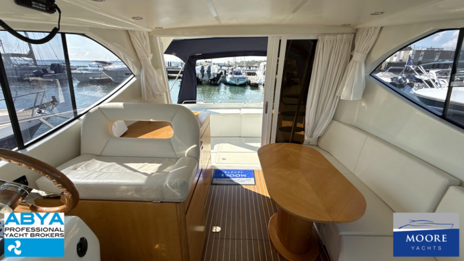 yacht