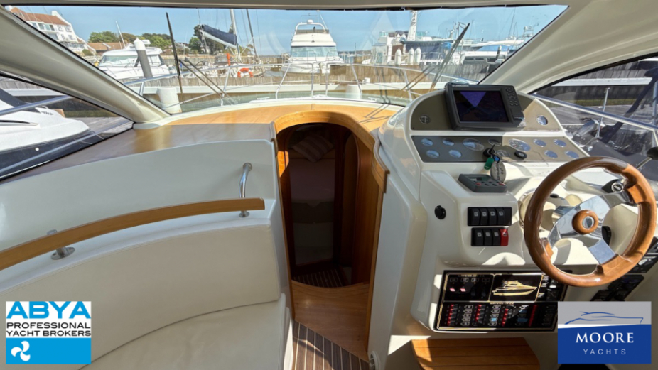 yacht