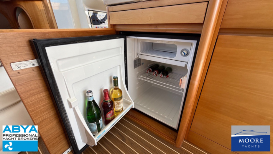 yacht