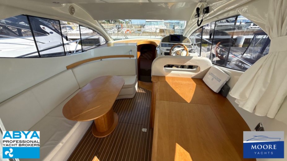 yacht