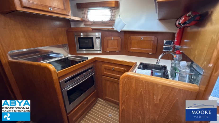 yacht