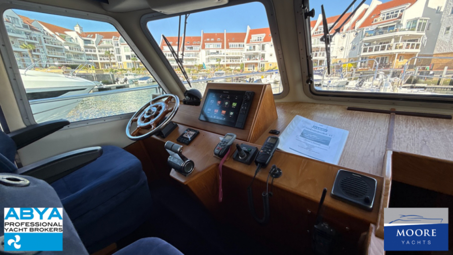 yacht