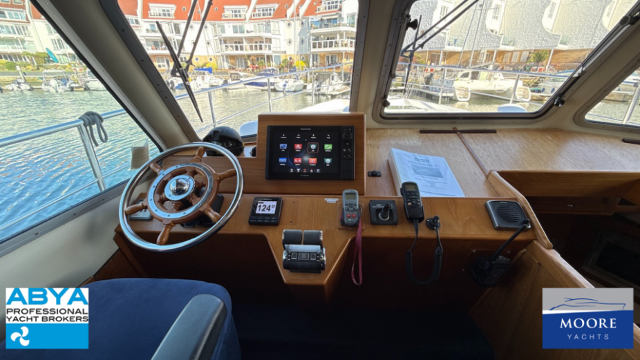 yacht