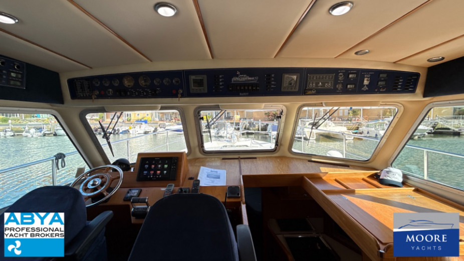 yacht