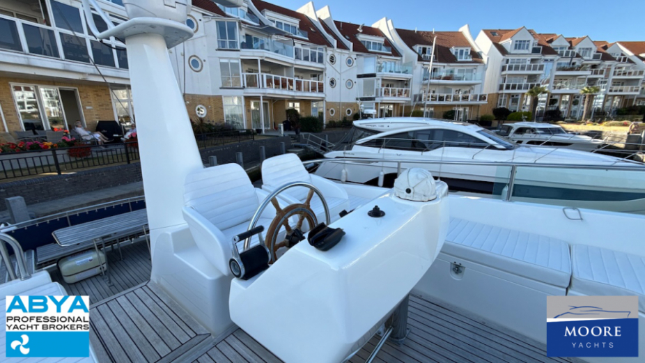 yacht