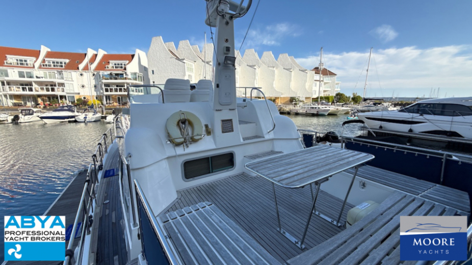 yacht